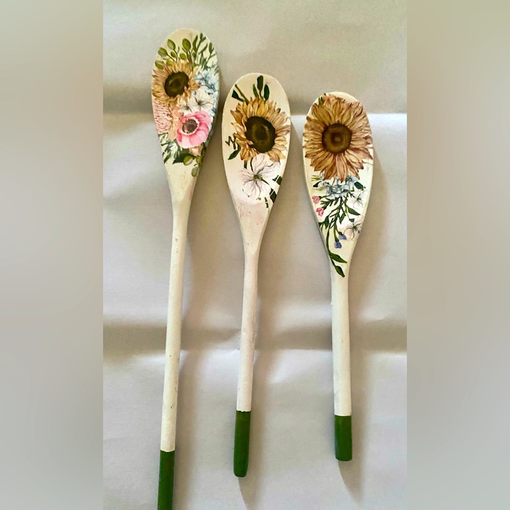 Floral Wooden Spoon Set Handrafted 3 pieceπ